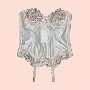 Vintage White Floral Lace Bustier
